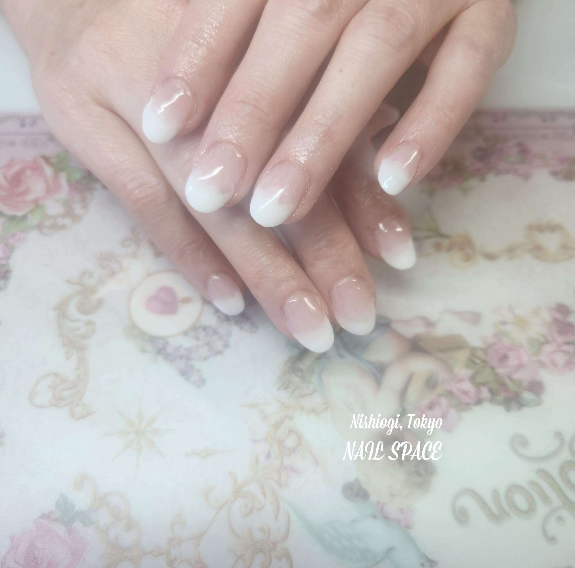 ホワイトグラデーション♡